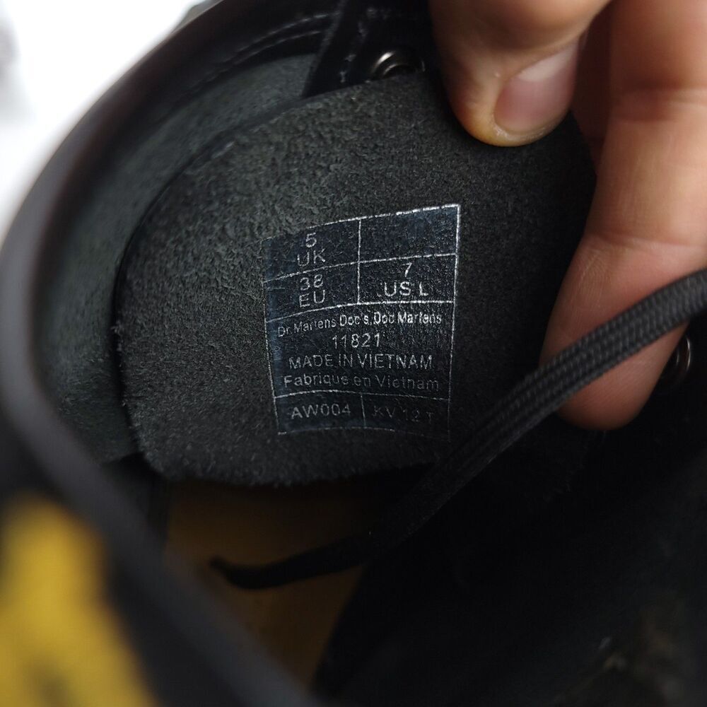 DR. MARTENS 1460 Black Smooth Leather Grunge Goth Combat Boots Workwear 90s Y2k - Picture 9 of 9